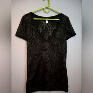 Mesh Black V-Neck BKE